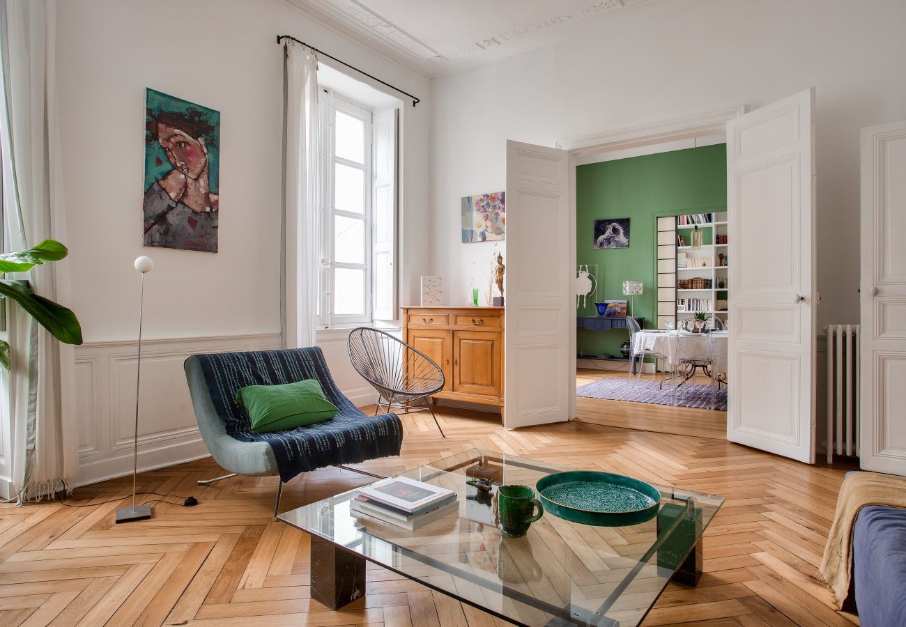 Apartment in Nantes - Escape to Nantes for 4 people