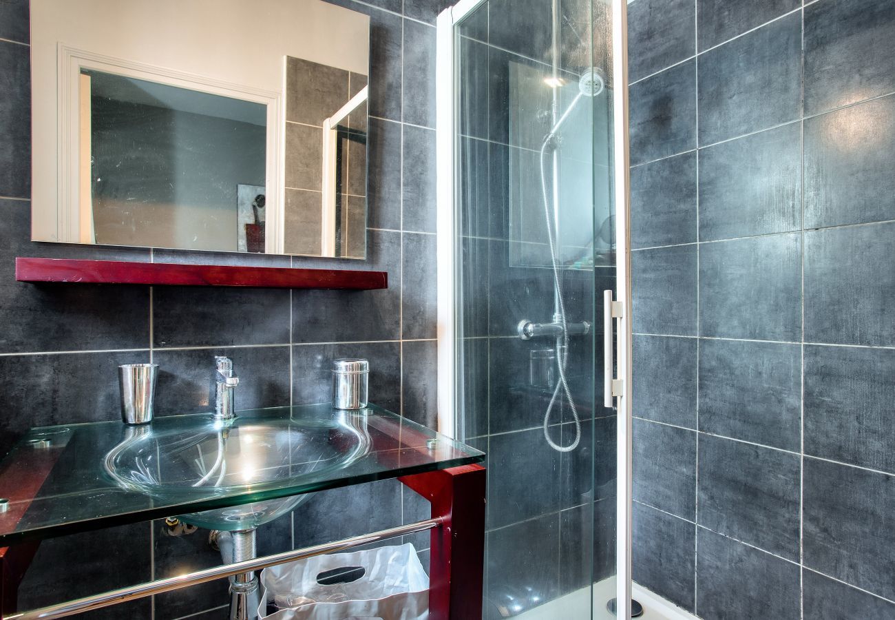 Apartment in Nantes - Escape to Nantes for 4 people