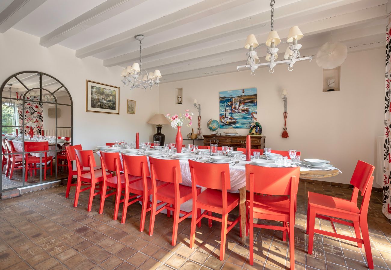 House in Saint-Brevin-les-Pins - Villa with jacuzzi - 15 pers. 350m from the beach 