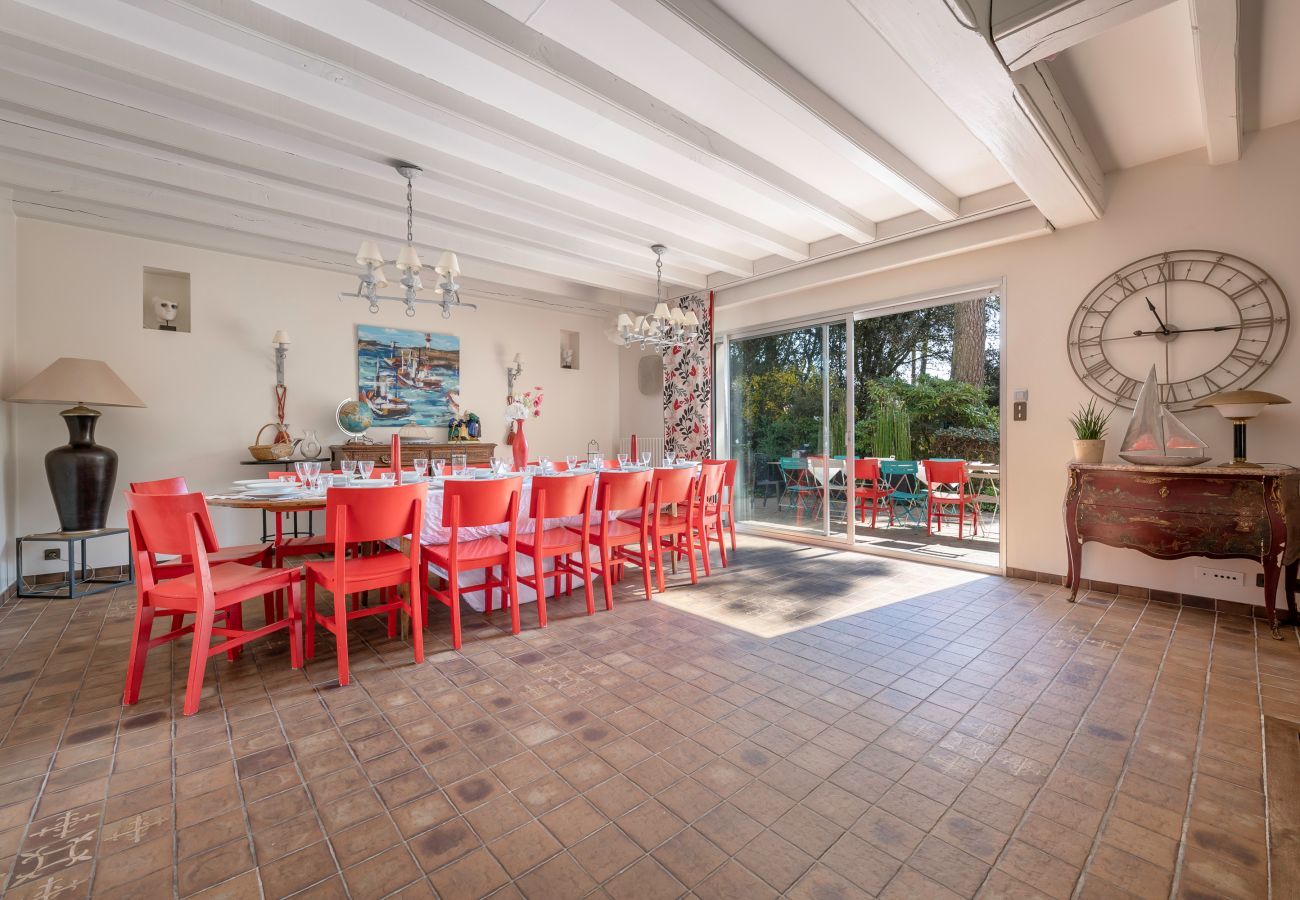 House in Saint-Brevin-les-Pins - Villa with jacuzzi - 15 pers. 350m from the beach 