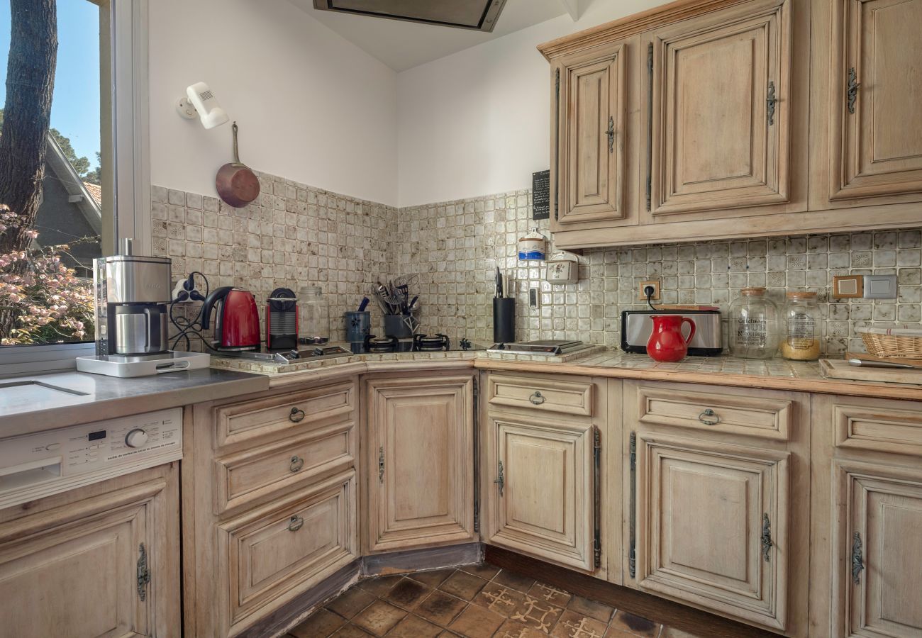 House in Saint-Brevin-les-Pins - Villa with jacuzzi - 15 pers. 350m from the beach 