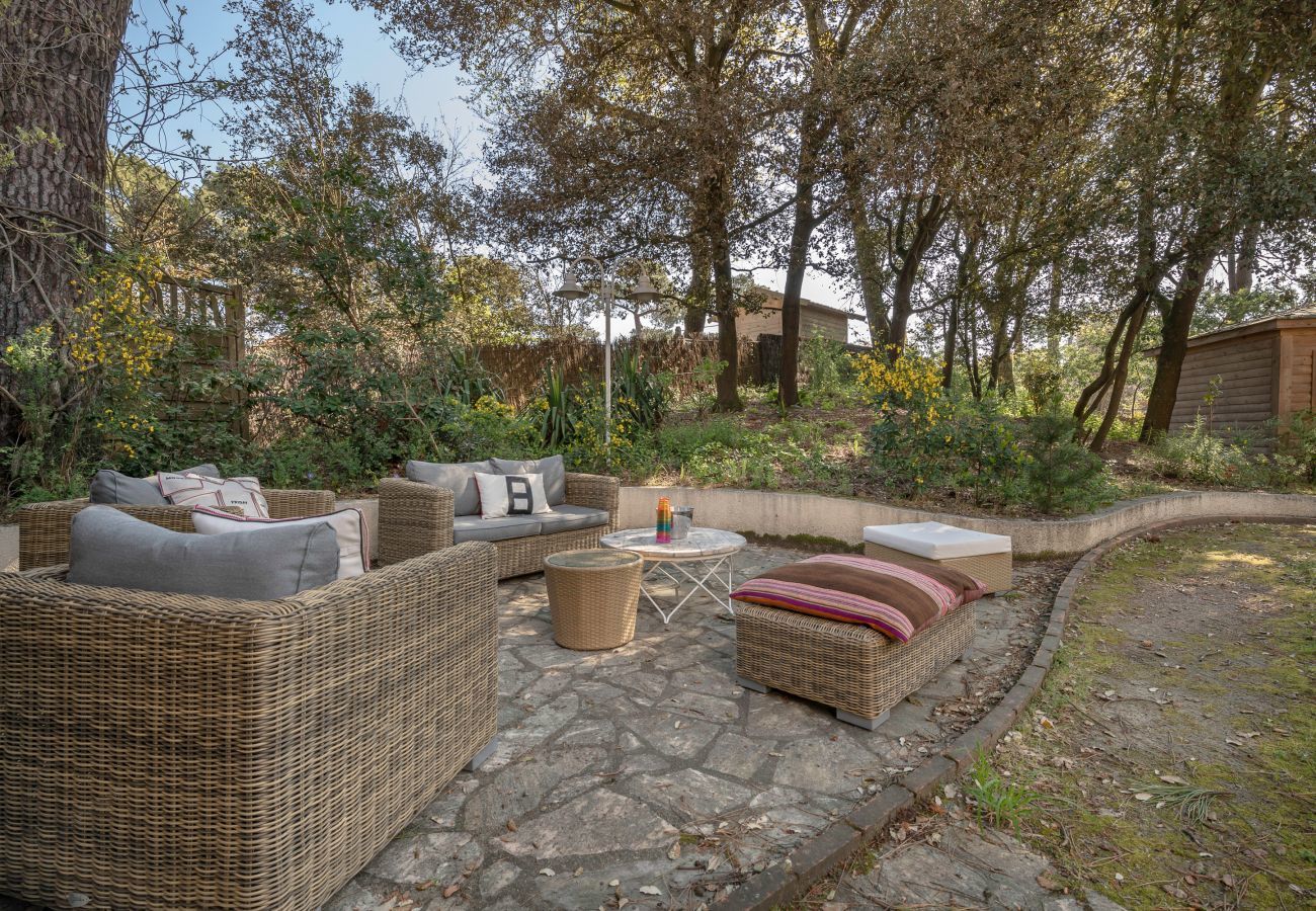 House in Saint-Brevin-les-Pins - Villa with jacuzzi - 15 pers. 350m from the beach 