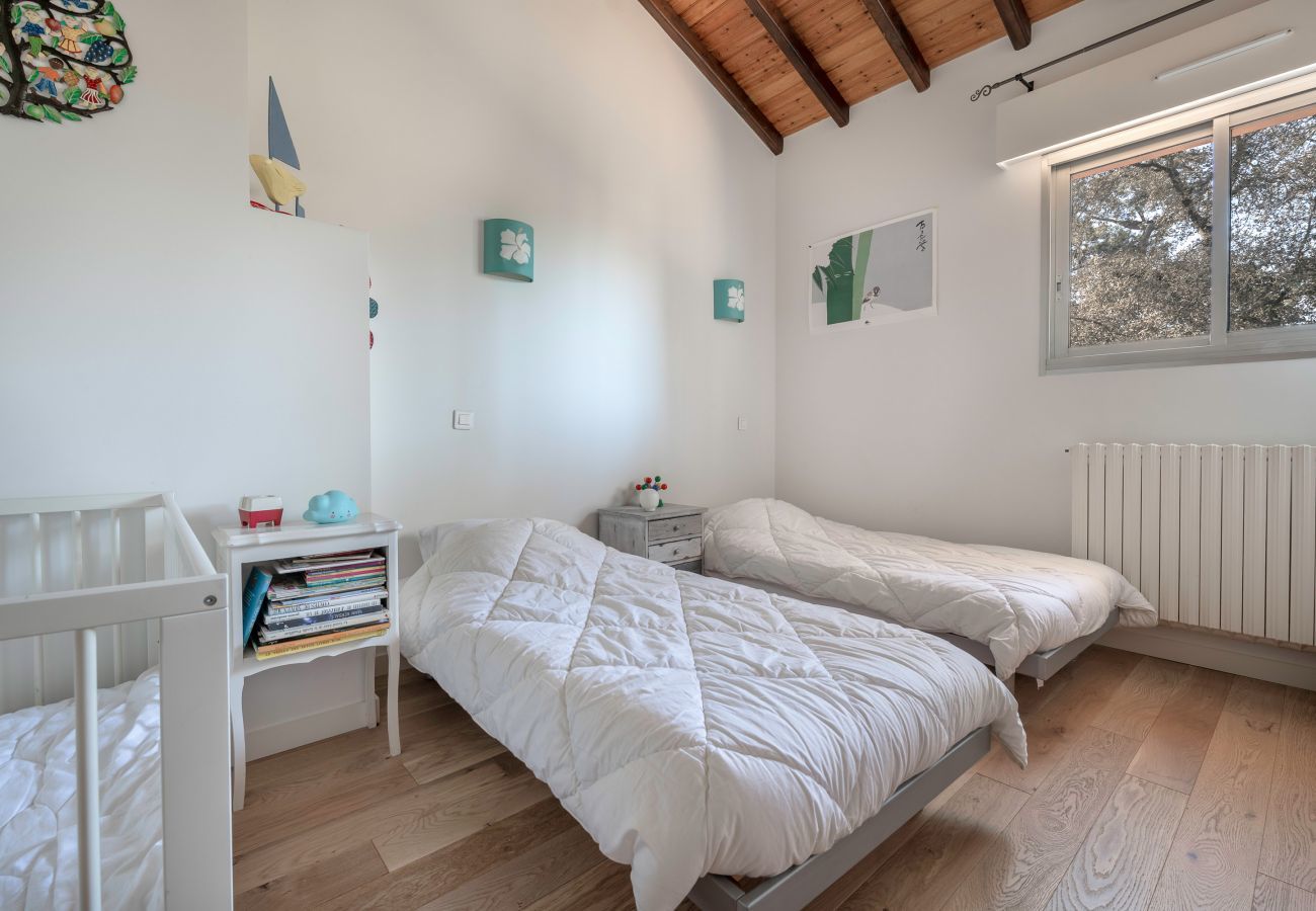 House in Saint-Brevin-les-Pins - Villa with jacuzzi - 15 pers. 350m from the beach 