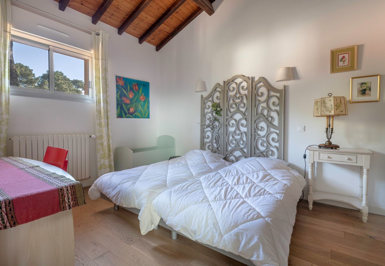 House in Saint-Brevin-les-Pins - Villa with jacuzzi - 15 pers. 350m from the beach 