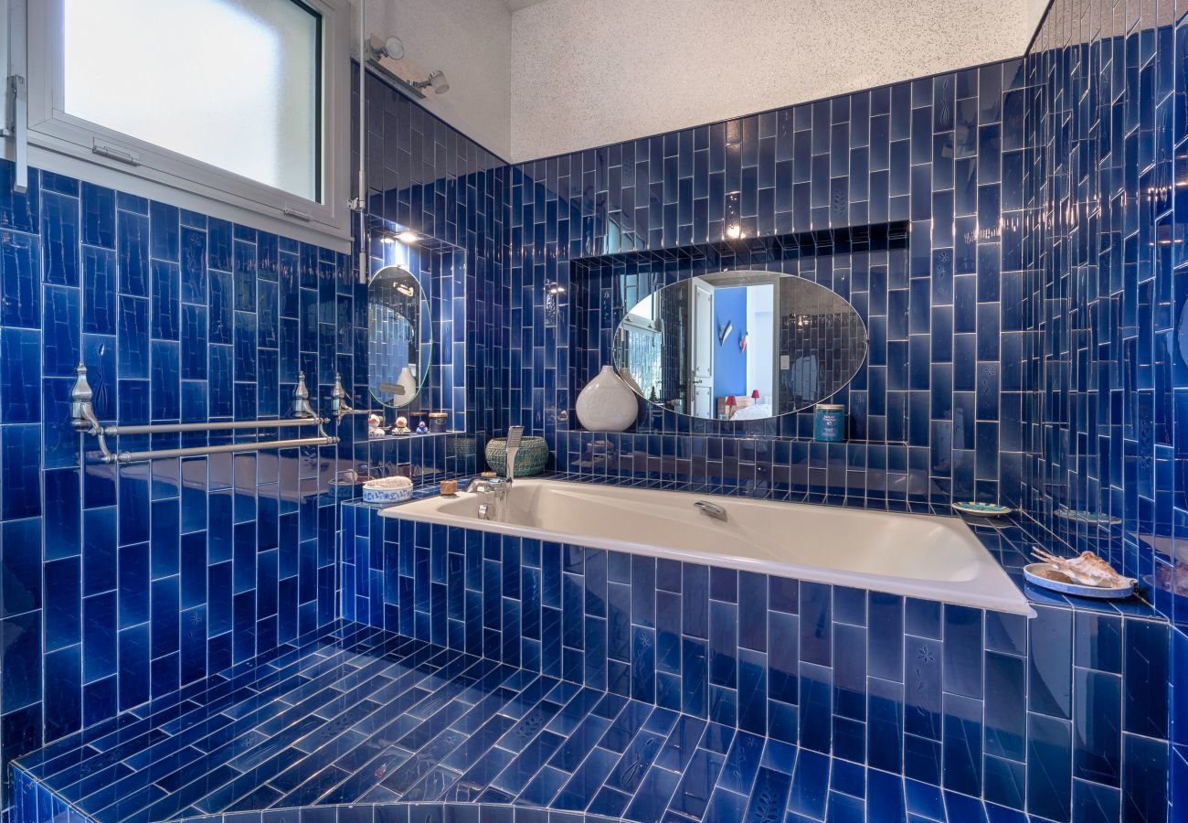 House in Saint-Brevin-les-Pins - Villa with jacuzzi - 15 pers. 350m from the beach 