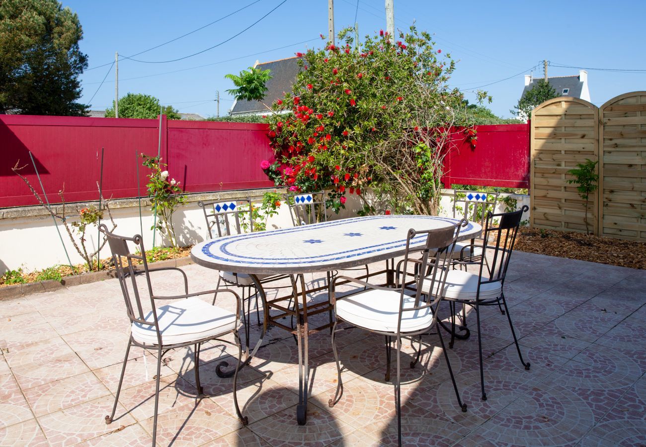 House in Plomeur - House with swimming pool for 5 persons