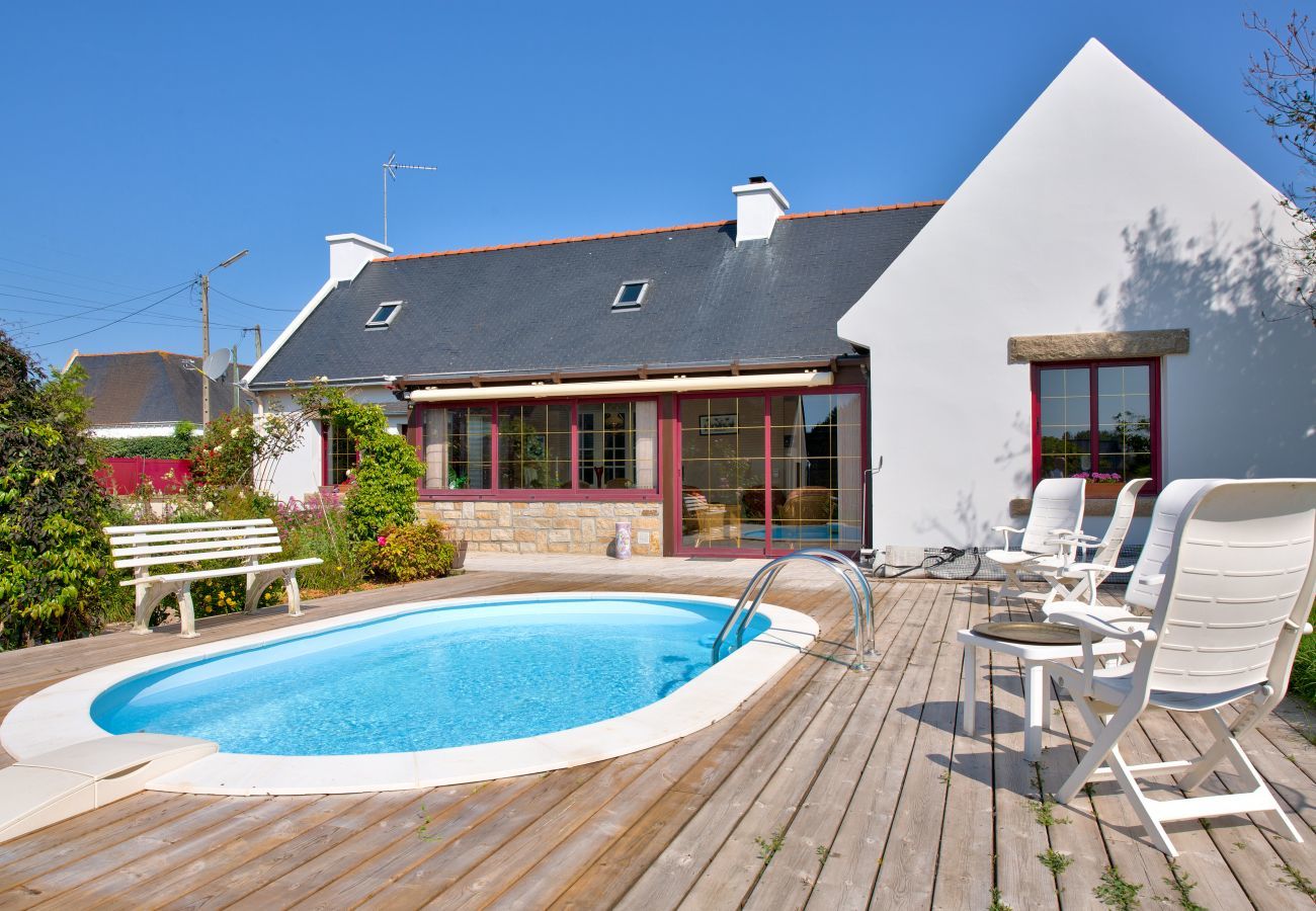 House in Plomeur - House with swimming pool for 5 persons