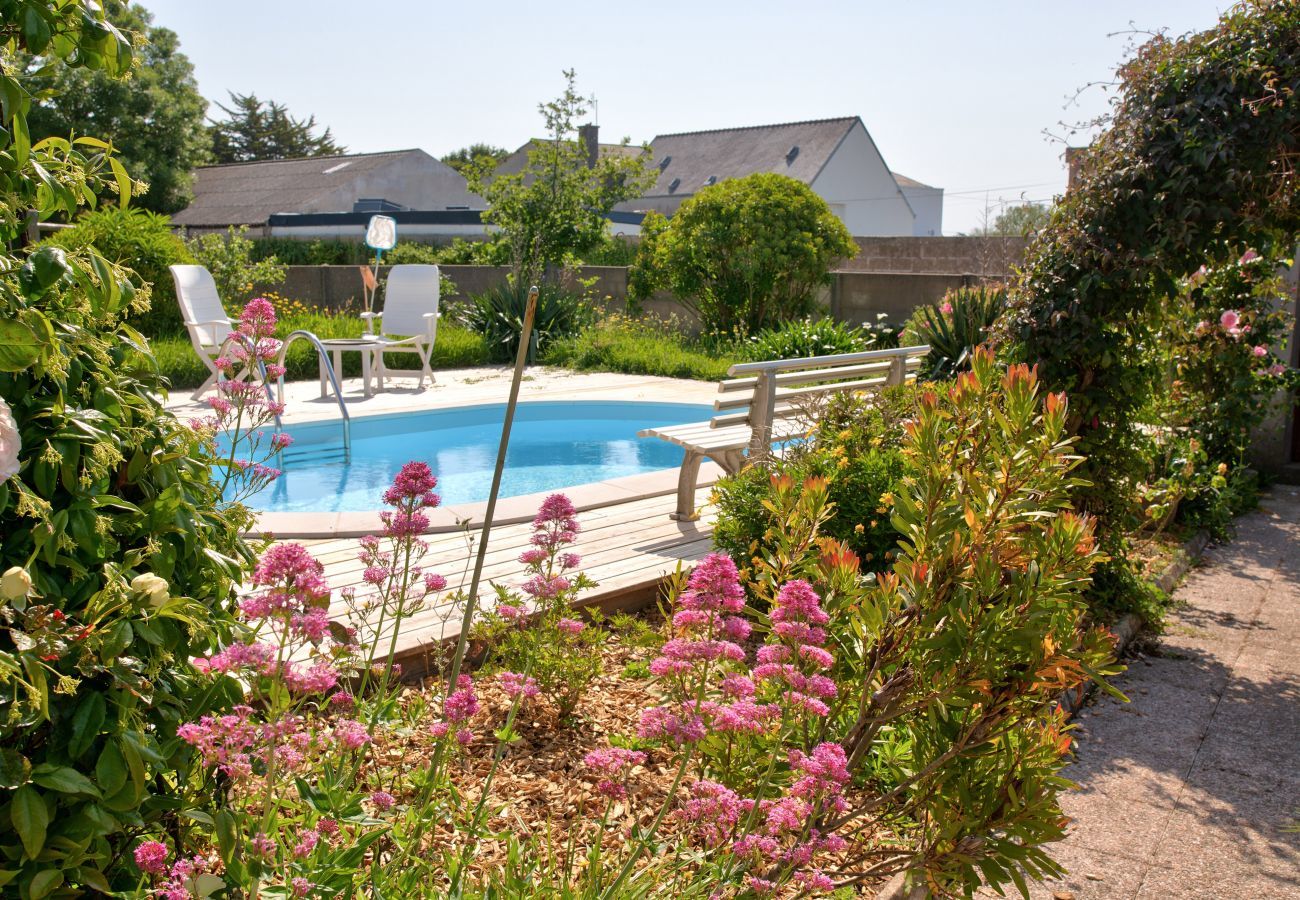House in Plomeur - House with swimming pool for 5 persons