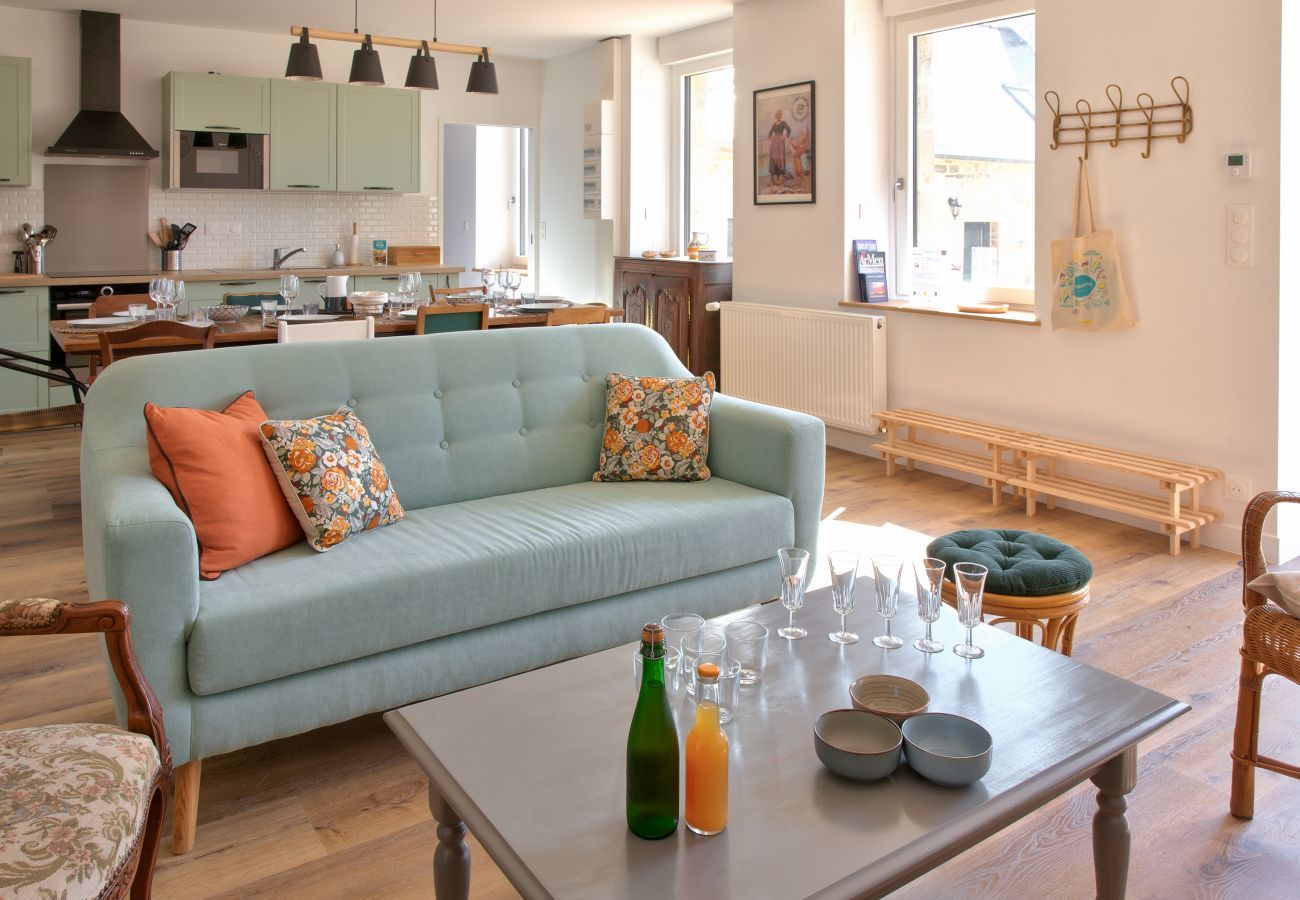 House in Plovan - Large house and park for 10 with your family