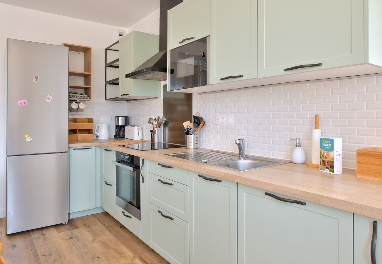 House in Plovan - Large house and park for 10 with your family