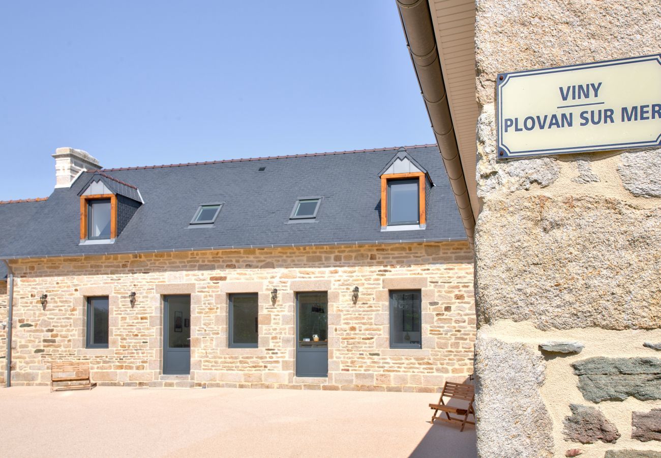 House in Plovan - Large house and park for 10 with your family