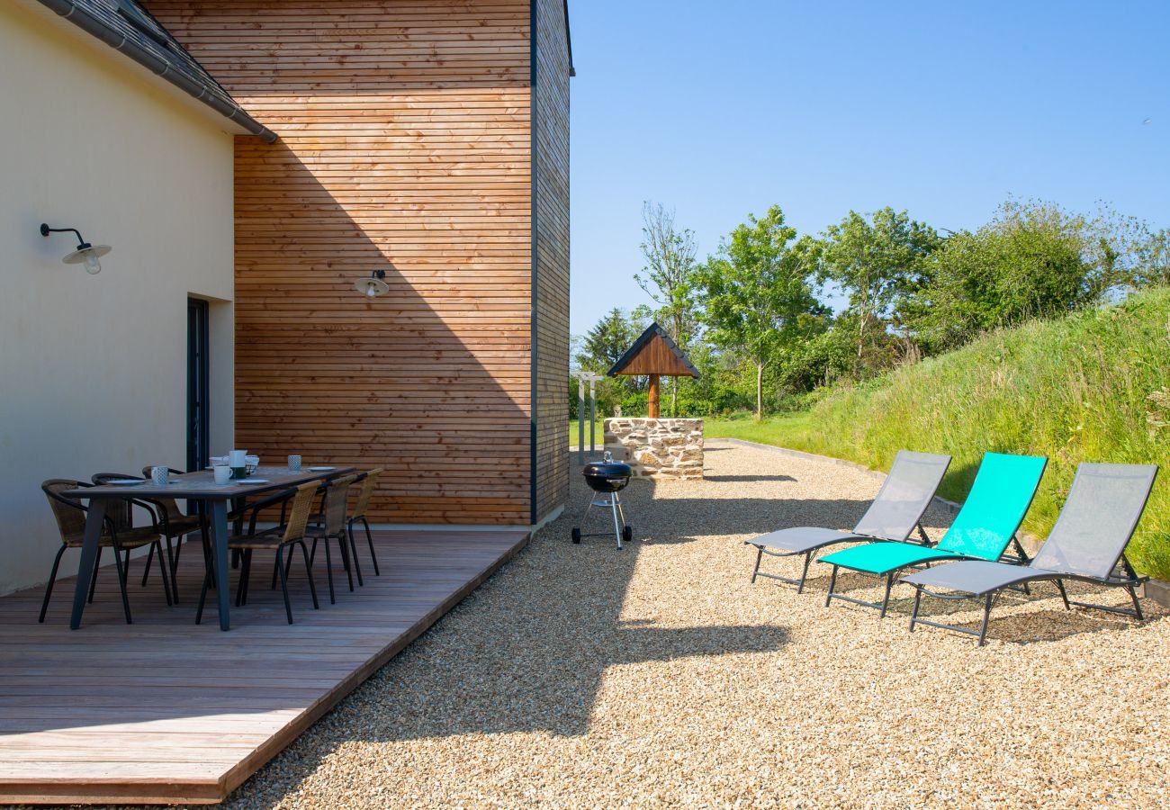 House in Plovan - Large house and park for 10 with your family