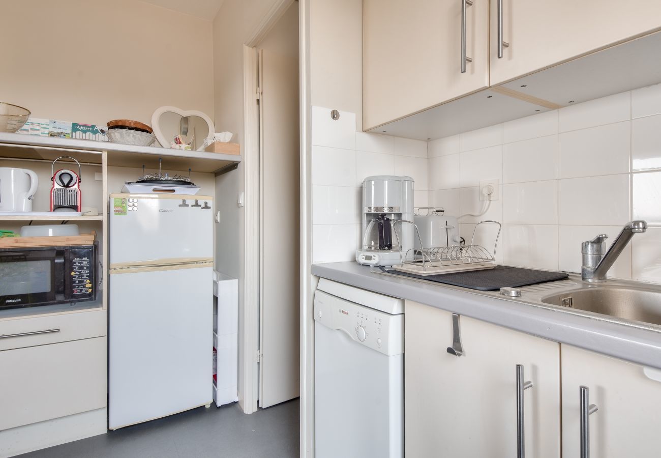 Apartment in Saint-Gilles-Croix-de-Vie - Flat for 4 with sea view and balcony