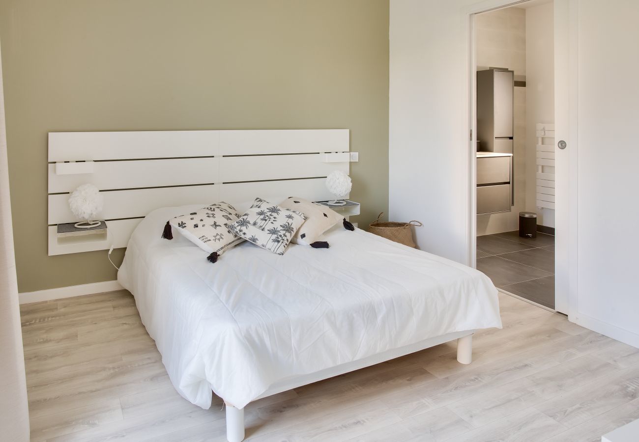 House in Penmarch - Modern house for 6 - 500m from Pors Corn beach