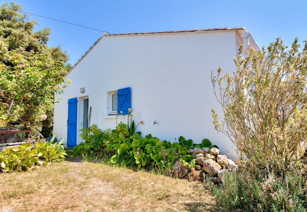 House in La Guérinière - House for 4- Garden - 600m from the beach