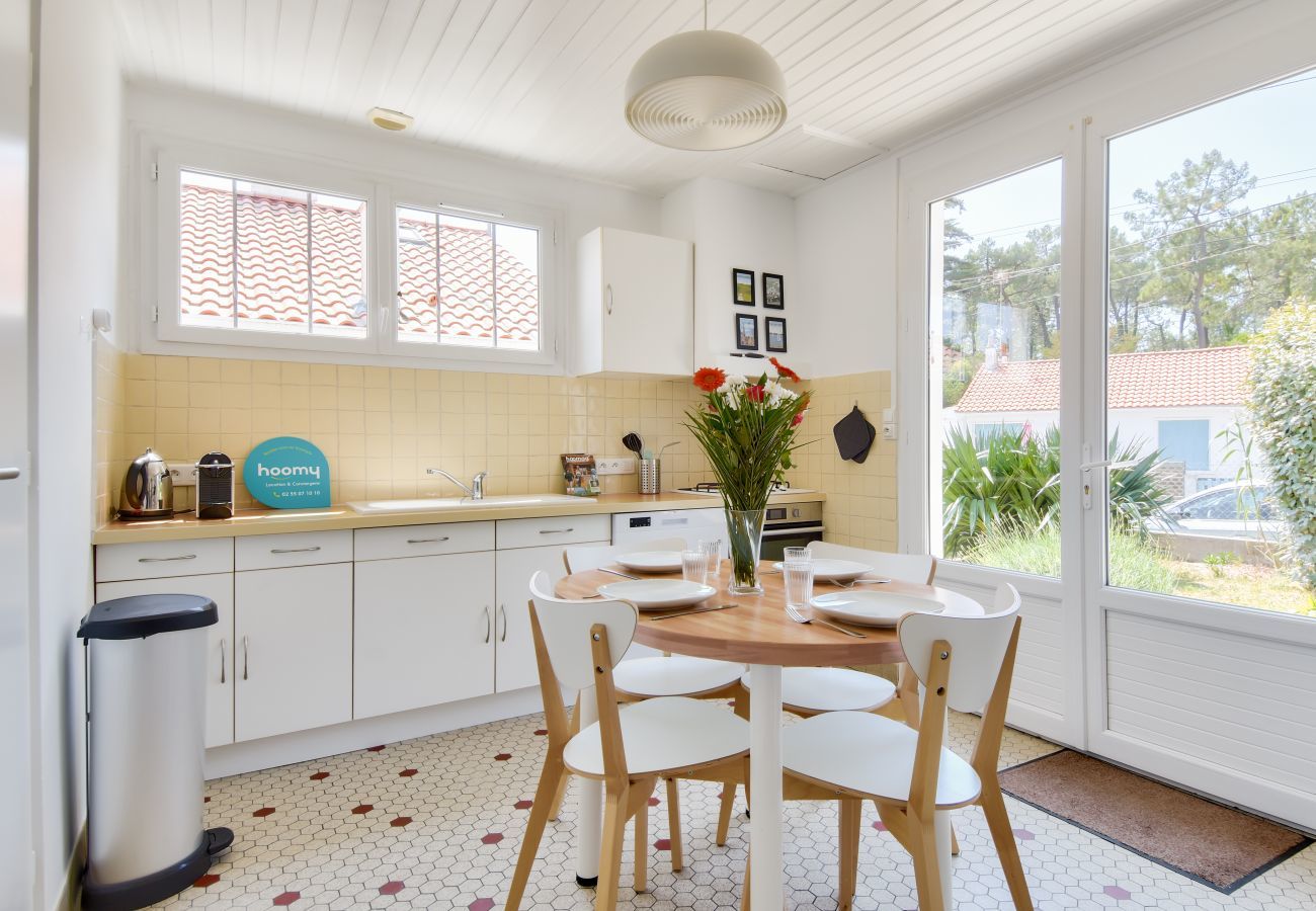 House in La Barre-de-Monts - House for 5 between beach and forest