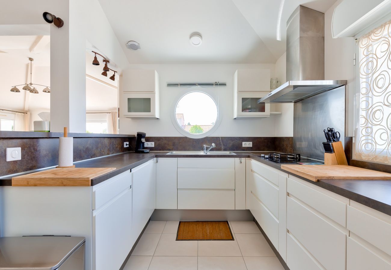 House in Le Fenouiller - Le Fenouiller, Spacious house for 6, swimming pool