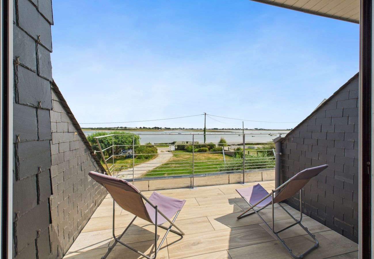 House in Le Tour-du-Parc - Stunning Sea View – 10 Adults, 4 Children