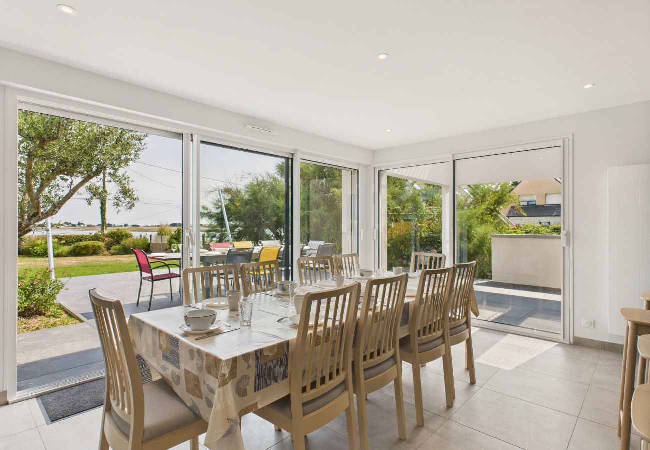 House in Le Tour-du-Parc - Stunning Sea View – 10 Adults, 4 Children