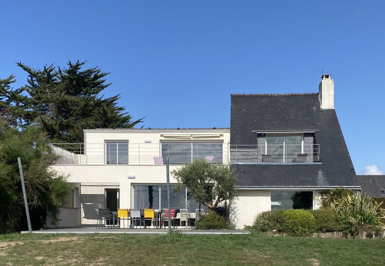 House in Le Tour-du-Parc - Stunning Sea View – 10 Adults, 4 Children