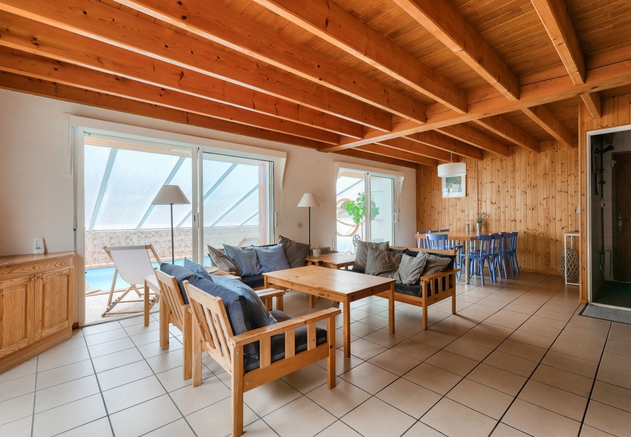 House in La Faute-sur-Mer - 600m from the beach, house for 8 with a pool