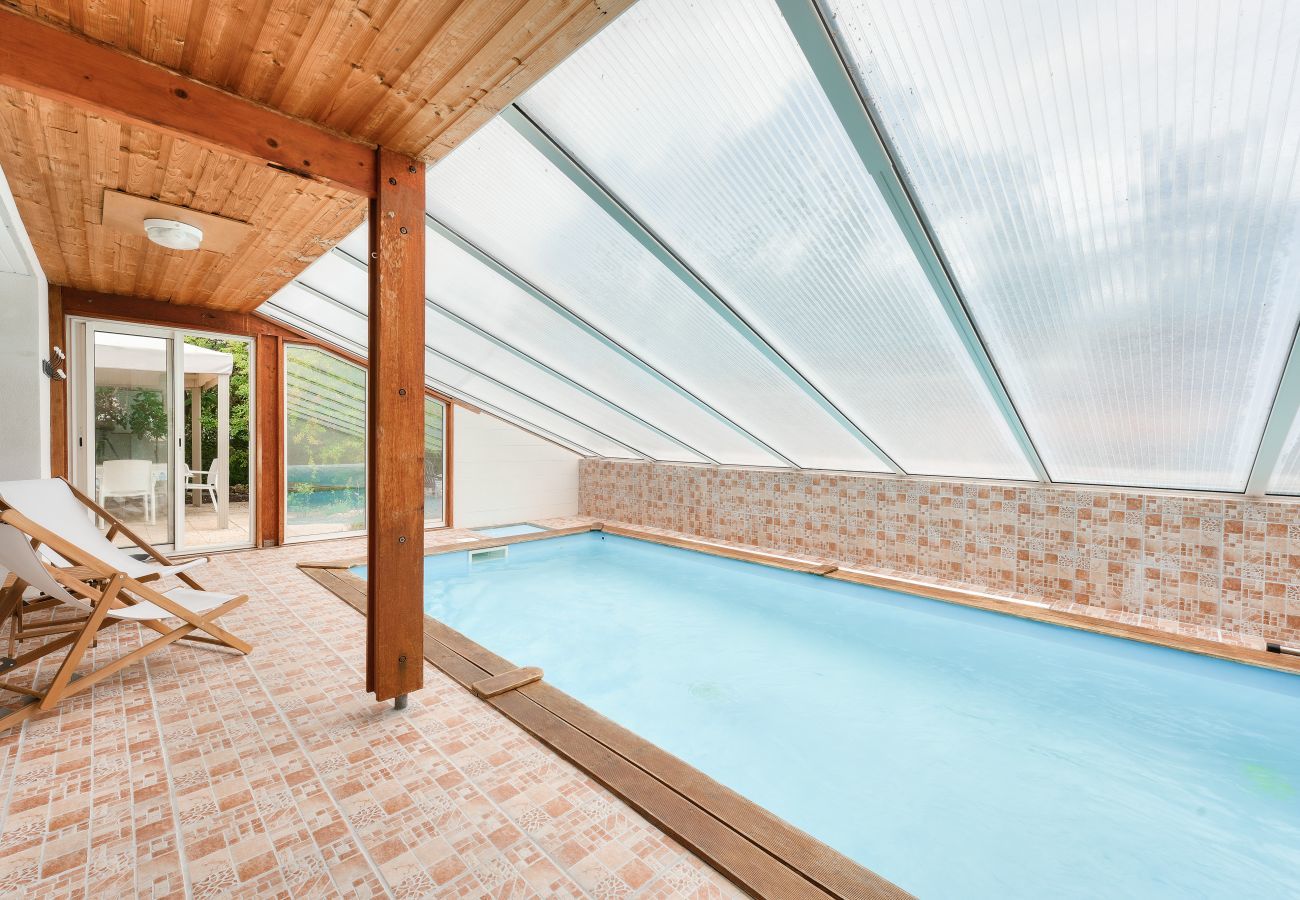 House in La Faute-sur-Mer - 600m from the beach, house for 8 with a pool
