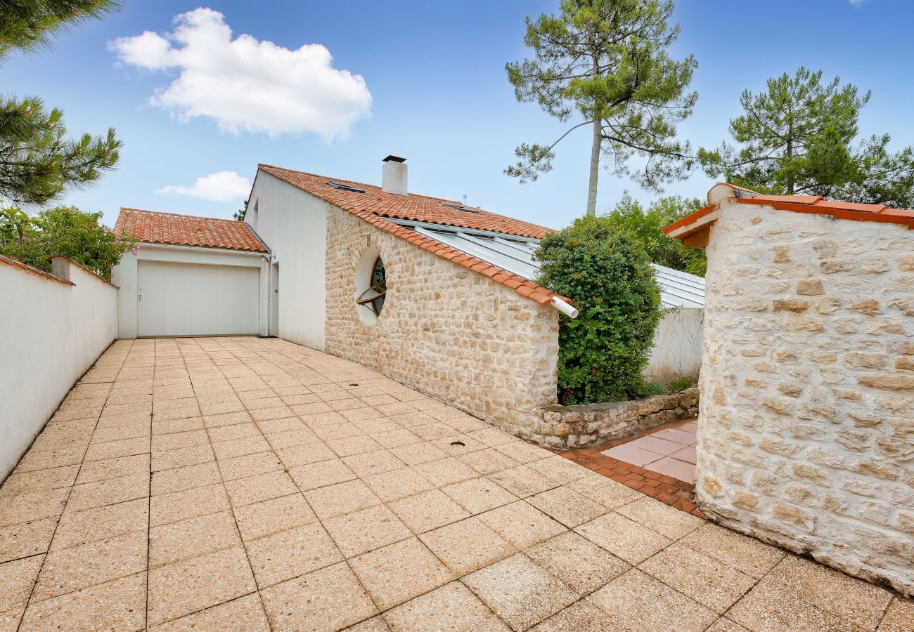 House in La Faute-sur-Mer - 600m from the beach, house for 8 with a pool
