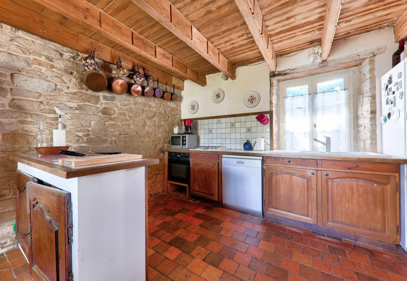 House in Le Bono - 20m from Le Bono harbor, charming house for 6