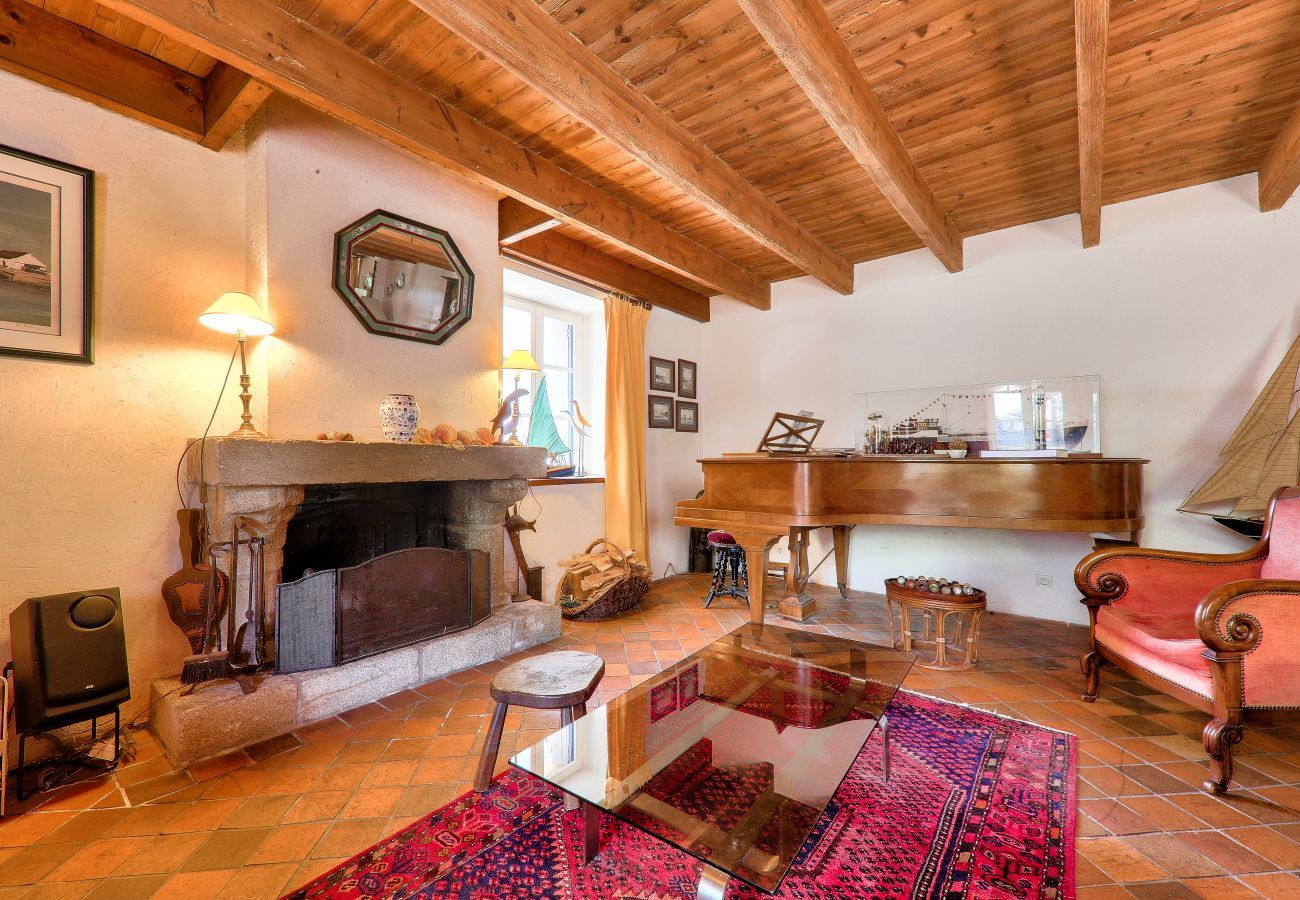 House in Le Bono - 20m from Le Bono harbor, charming house for 6