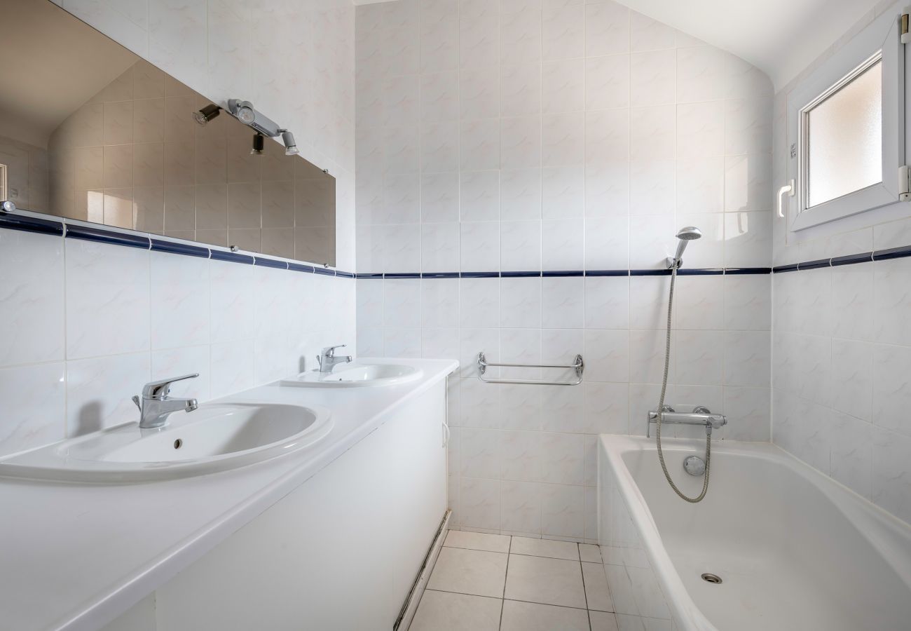 House in Pornichet - 600m from beach - House for 8 - Garden