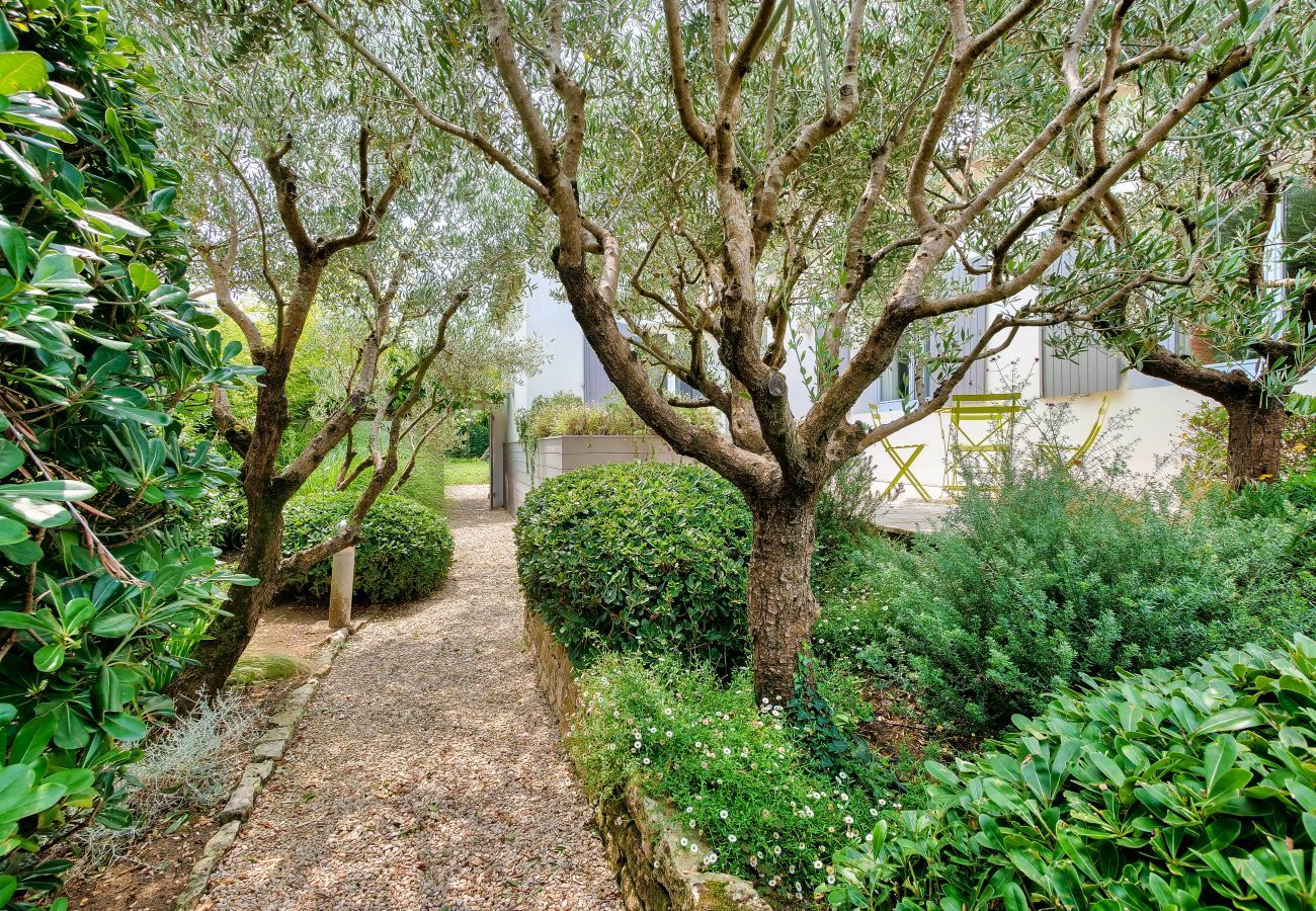 House in La Flotte - La Flotte - 10 People - 800m town centre