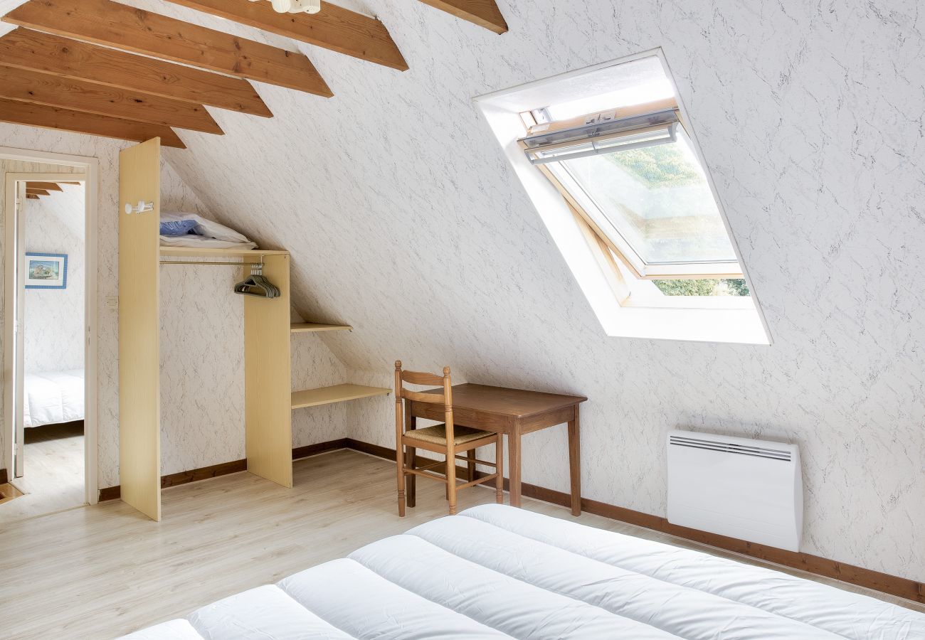 House in Plogastel-Saint-Germain - Breton penty for 4 in Plougastel St Germain