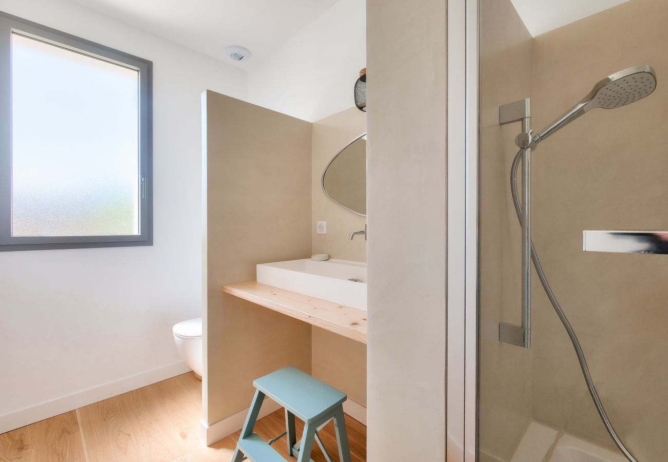 House in Rivedoux-Plage - Architect-designed villa with heated pool and garden