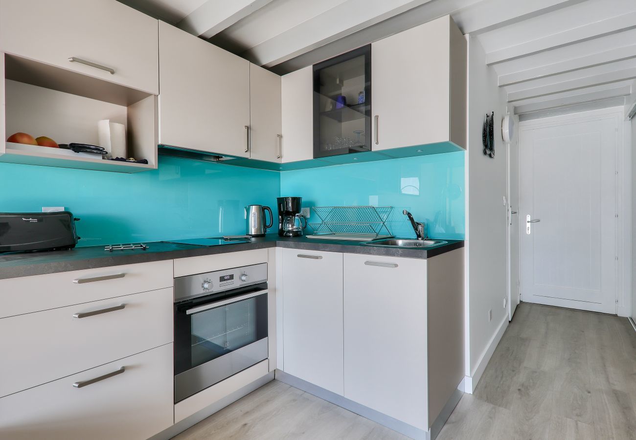 Apartment in Carnac - A peaceful stay with sea views in Carnac for 3