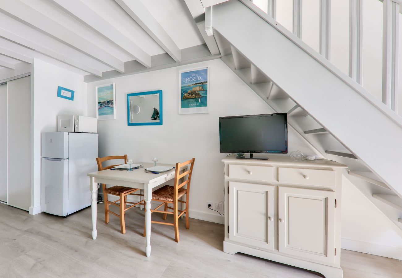 Apartment in Carnac - A peaceful stay with sea views in Carnac for 3