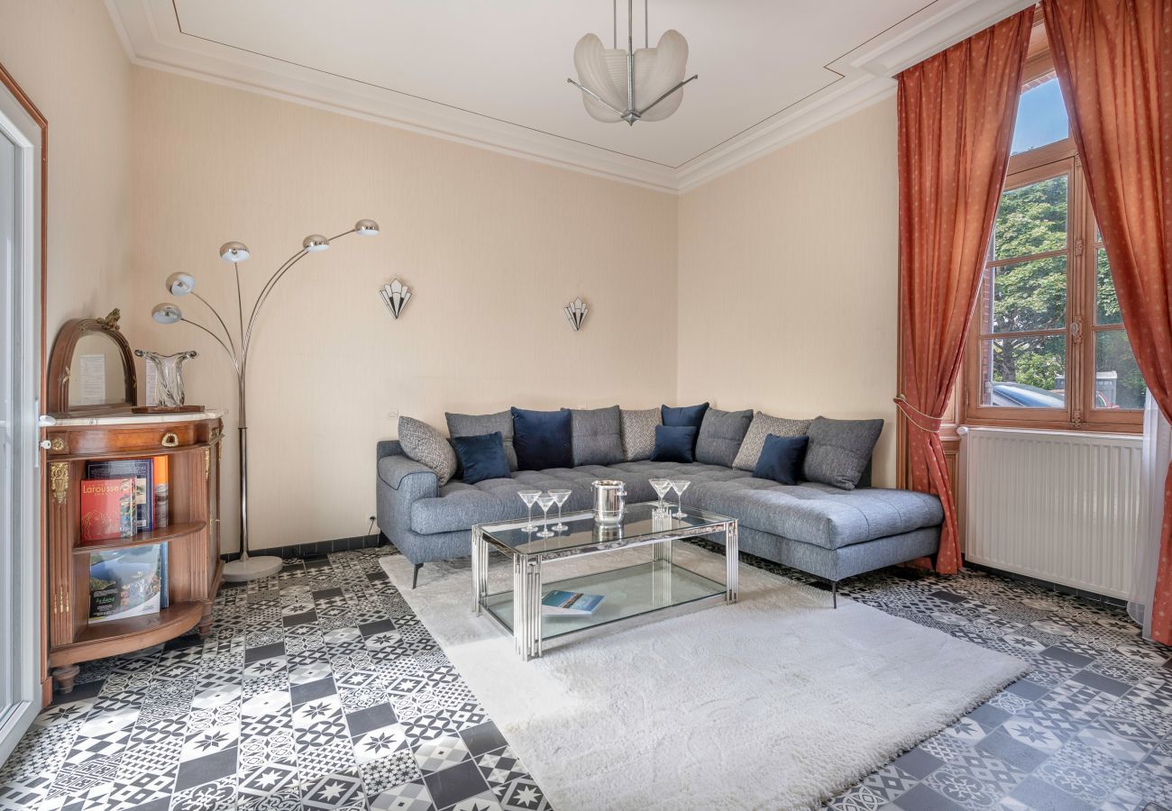 Terraced House in Pornic - Townhouse for 7 in the upper town of Pornic