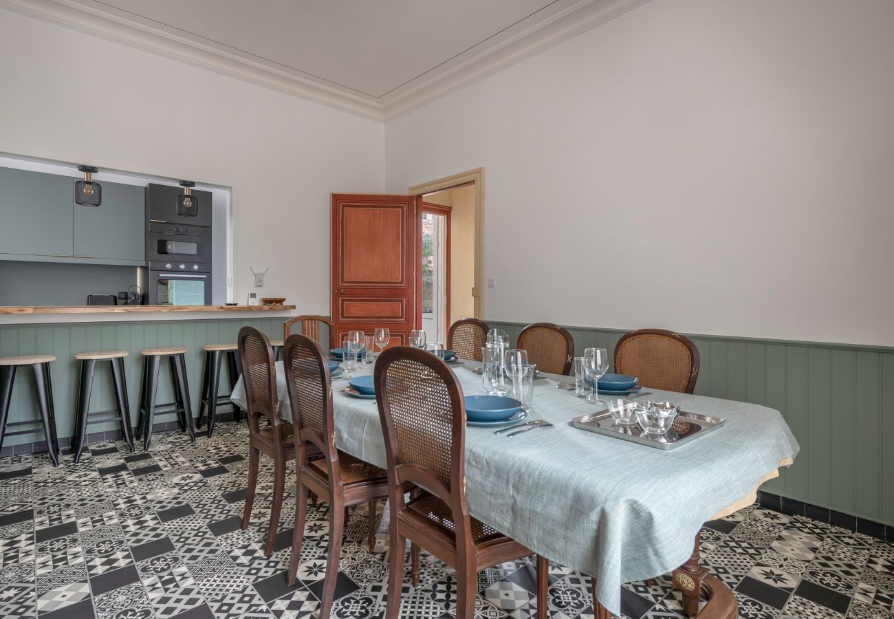Terraced House in Pornic - Townhouse for 7 in the upper town of Pornic