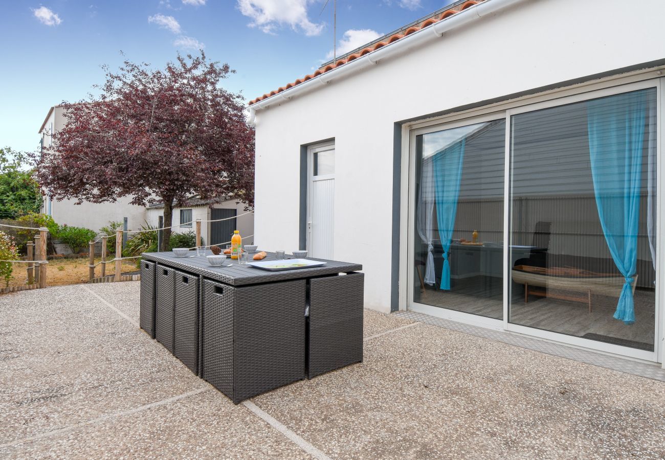 House in La Barre-de-Monts - House for 7 100m from the beach - Garden