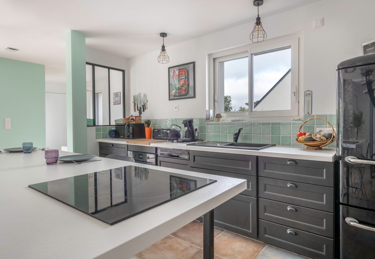 House in Sarzeau - House for 6 - Heated pool - 700m from the beach
