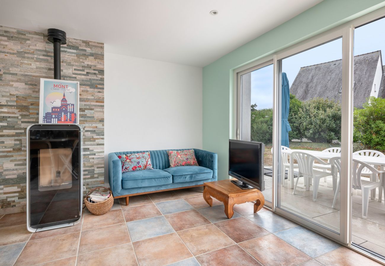House in Sarzeau - House for 6 - Heated pool - 700m from the beach