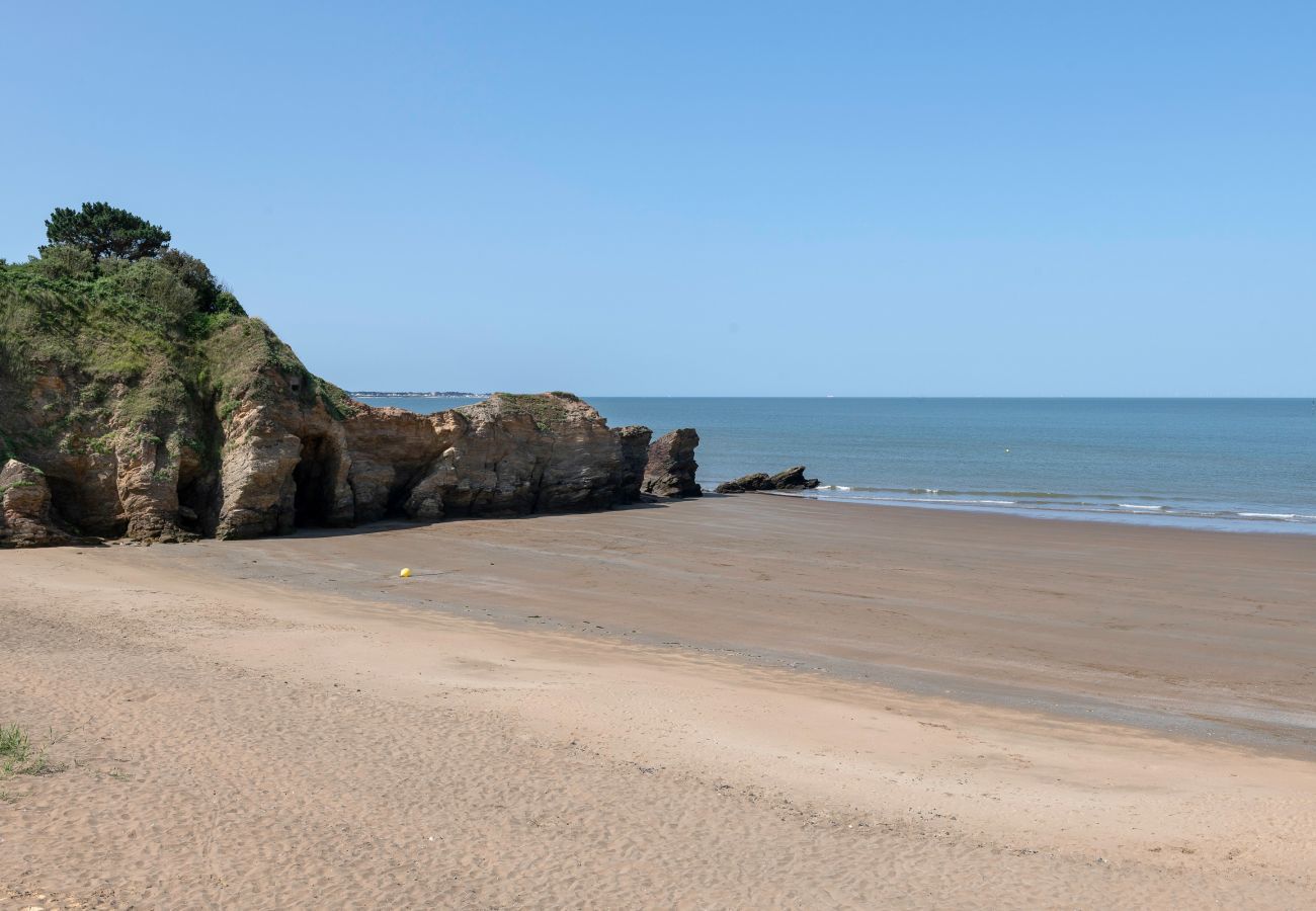 House in Saint-Michel-Chef-Chef - House with a pool at 200m from the beach
