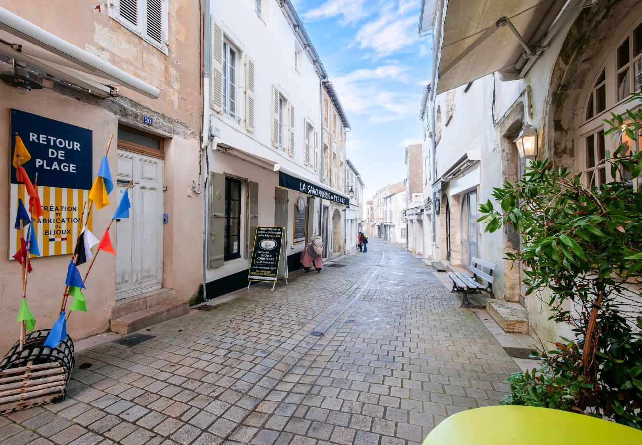 Studio in Saint-Martin-de-Ré - La Suite 24 - Port St-Martin-de-Ré- Studio terrace