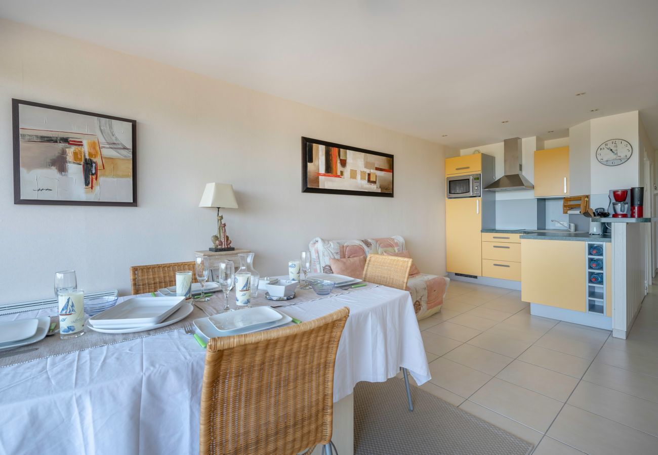 Apartment in Saint-Brevin-les-Pins - Facing the sea, apartment for 4 in Saint Brévin