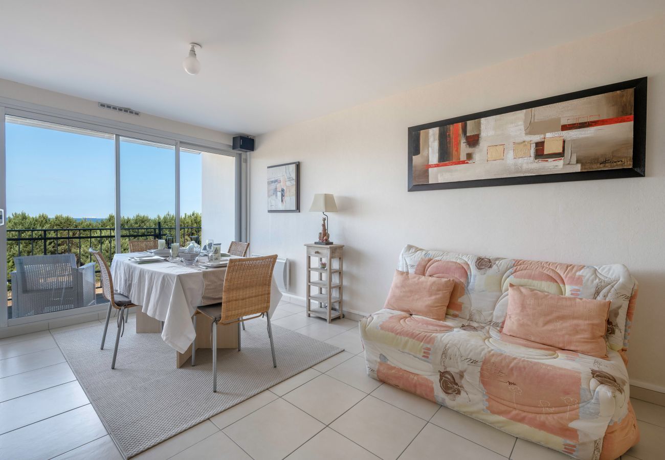 Apartment in Saint-Brevin-les-Pins - Facing the sea, apartment for 4 in Saint Brévin