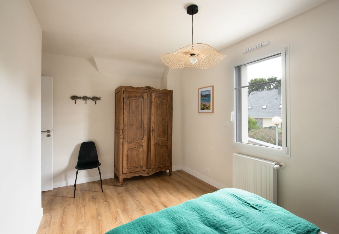 House in Dinard - House for 8 with all mod cons - close to beaches