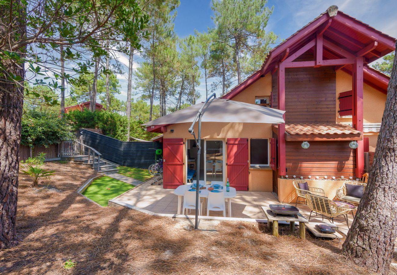 Terraced House in Lacanau - House for 4 with pool in Lacanau