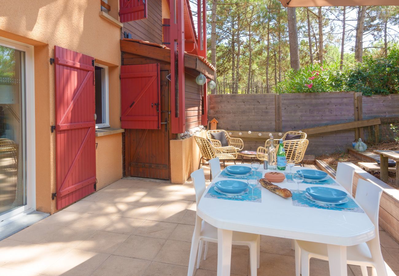 Terraced House in Lacanau - House for 4 with pool in Lacanau