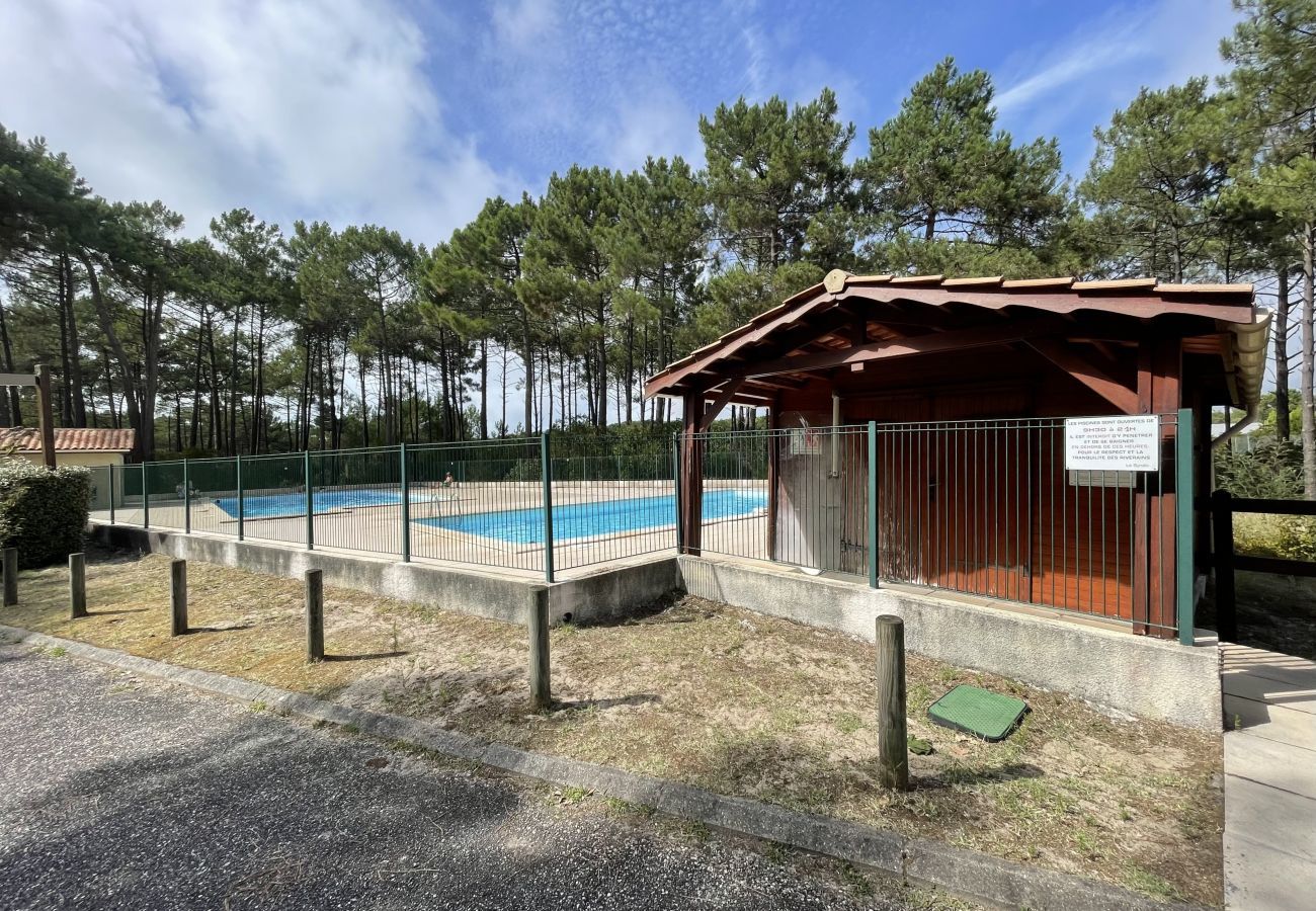 Terraced House in Lacanau - House for 4 with pool in Lacanau