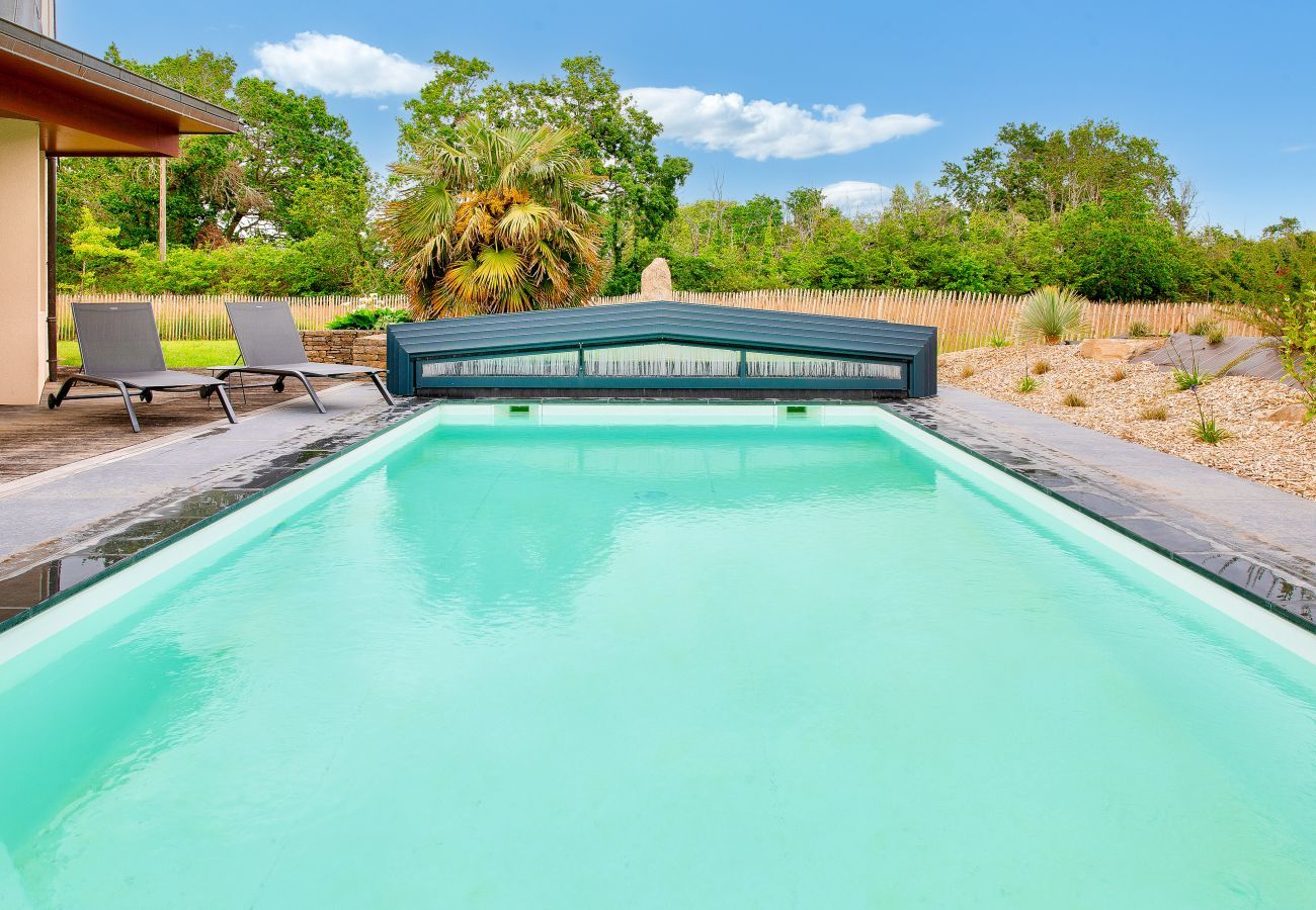 House in Fouesnant - Garden and pool - 1km from beach- For 8