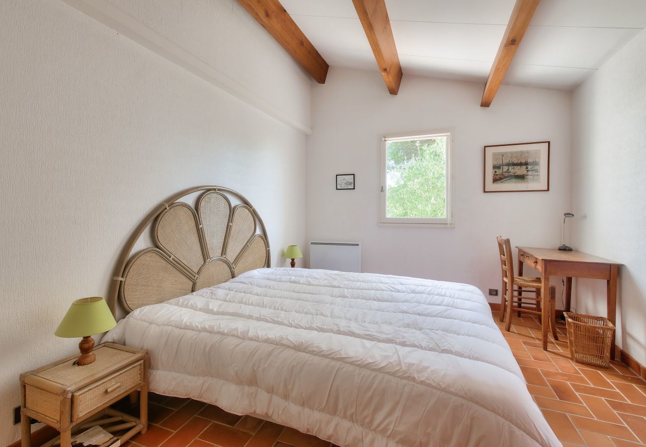 House in Sainte-Marie-de-Ré - Large house for 7 400m from the beach